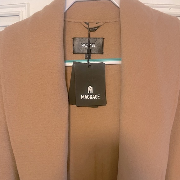 Medium size Tan Mackage trench winter coat - Picture 3 of 12